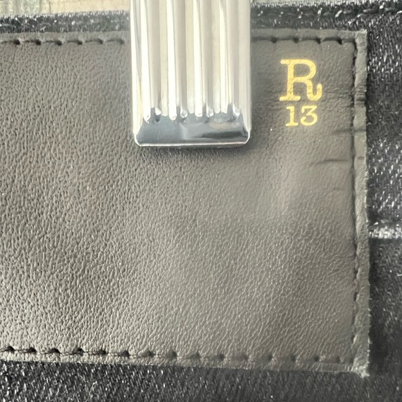 💚R13- Woman’s Biker Boy Jeans - 25
Stardust Black - Picture 8 of 11